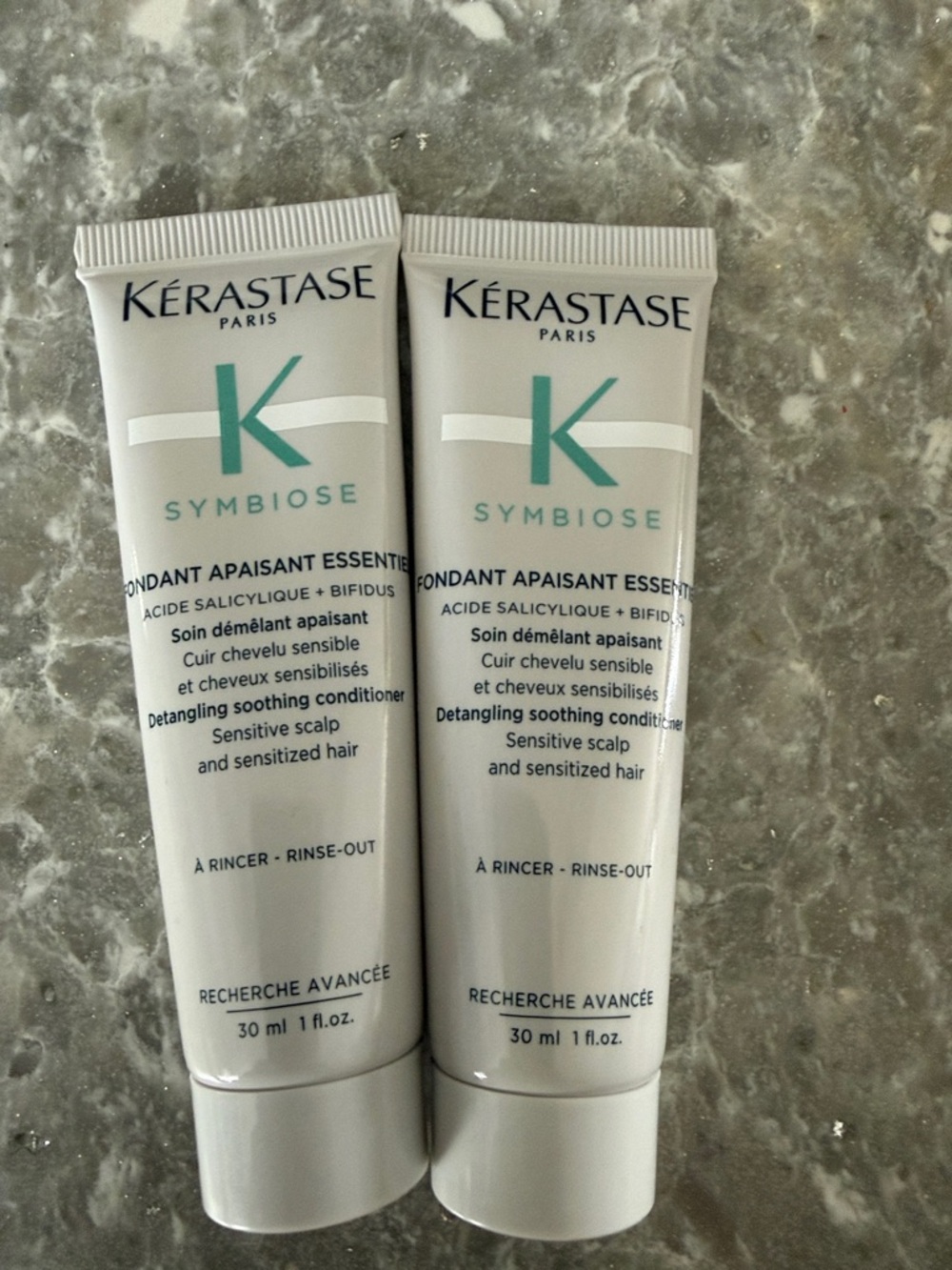 2 Kérastase Symbiose Detangling Conditioner - 30 ML